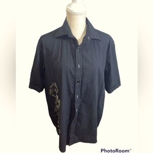 Bruno New York button down shirt with embroidered detail. Size Large​‎